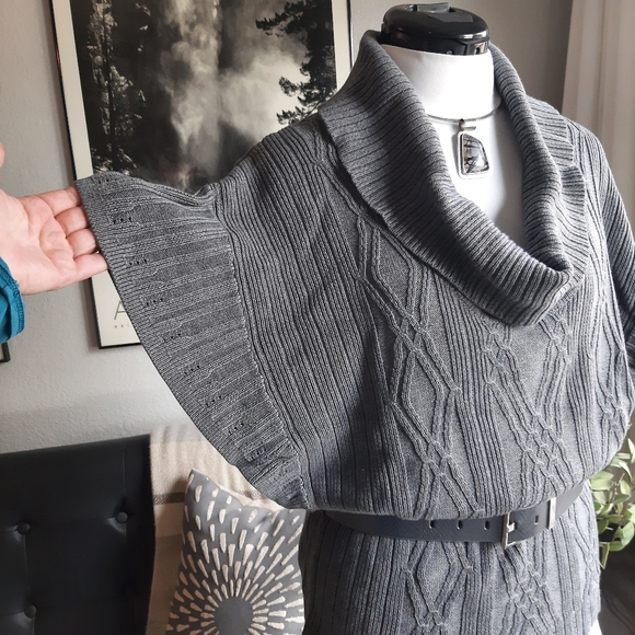 Cowl neck flutter cap sleeved fine cable knit sweater in gray Sz XL - Picture 3 of 12